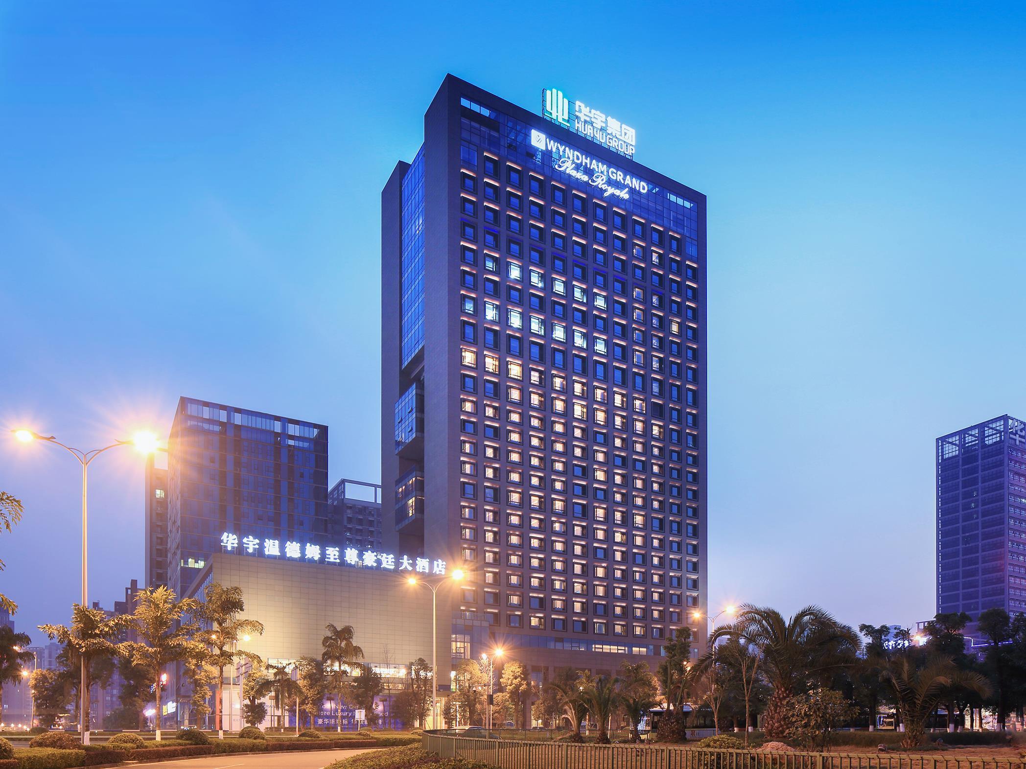 Wyndham Grand Plaza Royale Huayu Chongqing Hotel Exterior photo