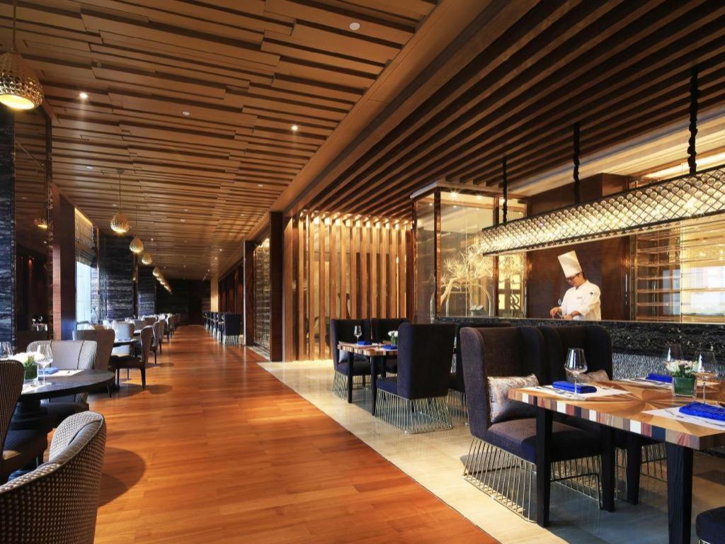 Wyndham Grand Plaza Royale Huayu Chongqing Hotel Exterior photo