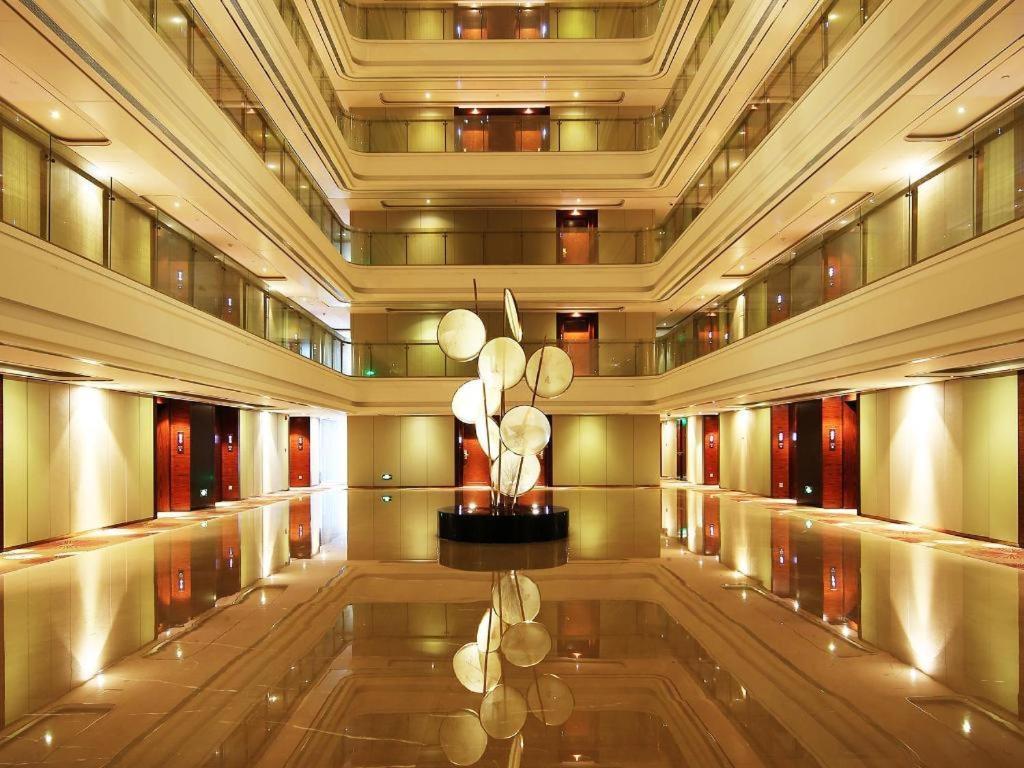 Wyndham Grand Plaza Royale Huayu Chongqing Hotel Exterior photo