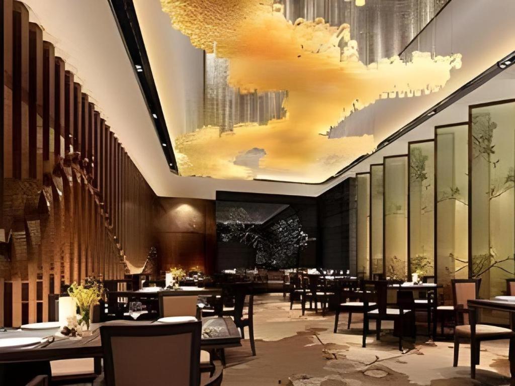 Wyndham Grand Plaza Royale Huayu Chongqing Hotel Exterior photo