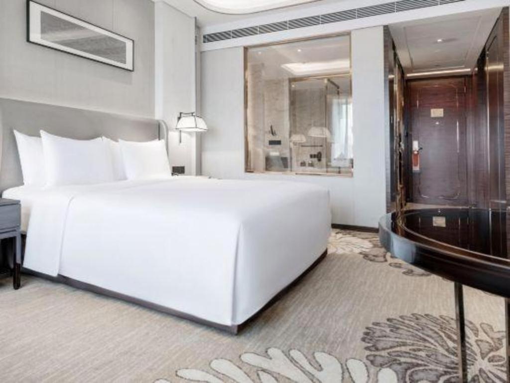 Wyndham Grand Plaza Royale Huayu Chongqing Hotel Exterior photo