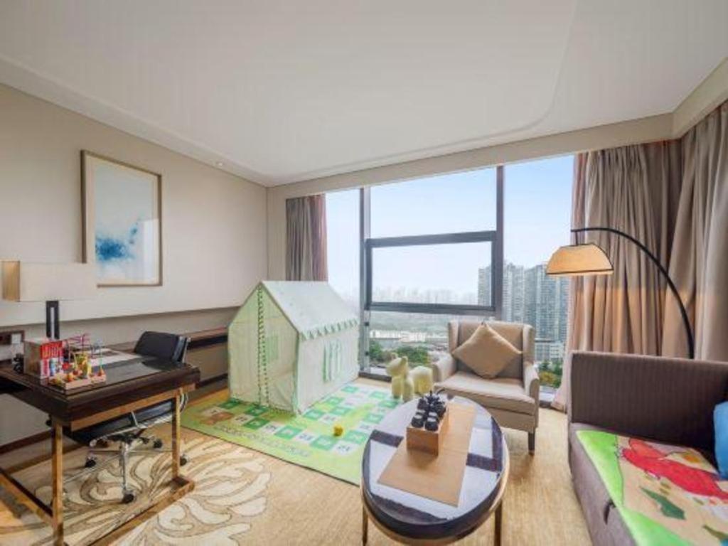 Wyndham Grand Plaza Royale Huayu Chongqing Hotel Exterior photo